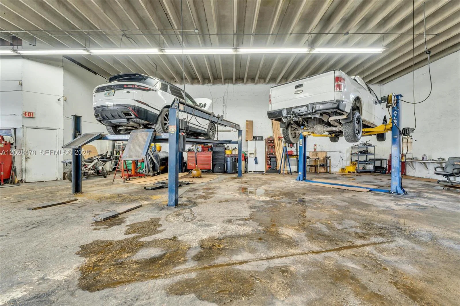 Established Auto Body Repair Shop with Loyal Customer Base