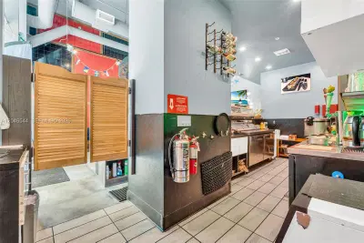Turnkey Restaurant in Prime Downtown Miami Location