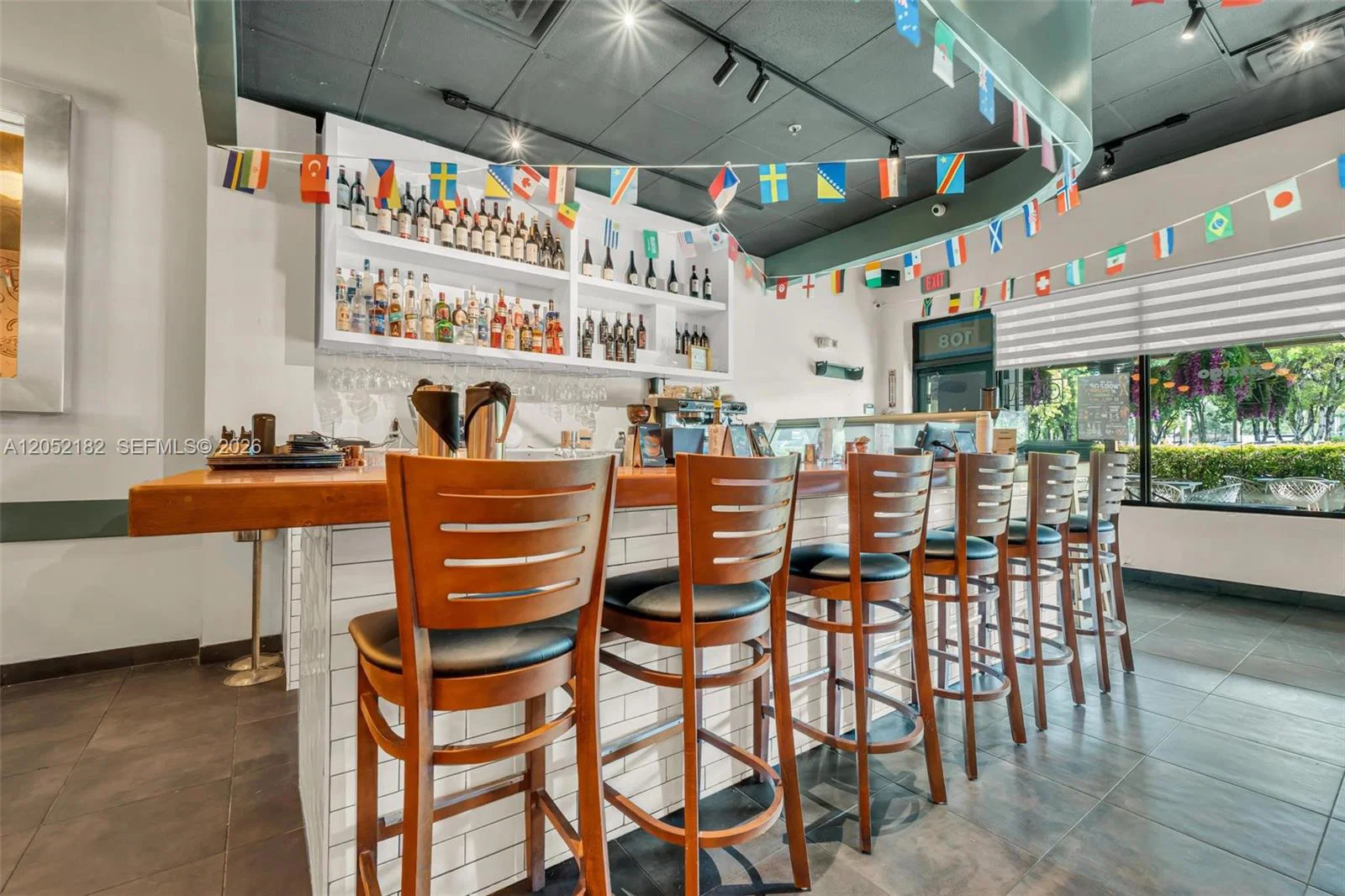 Established Italian Restaurant with Authentic Wood Fired Pizza Oven