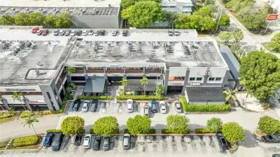 Established Italian Restaurant with Authentic Wood Fired Pizza Oven