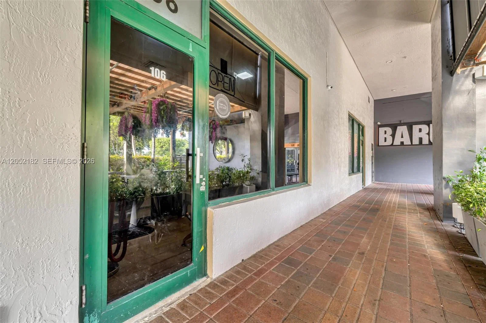 Established Italian Restaurant with Authentic Wood Fired Pizza Oven