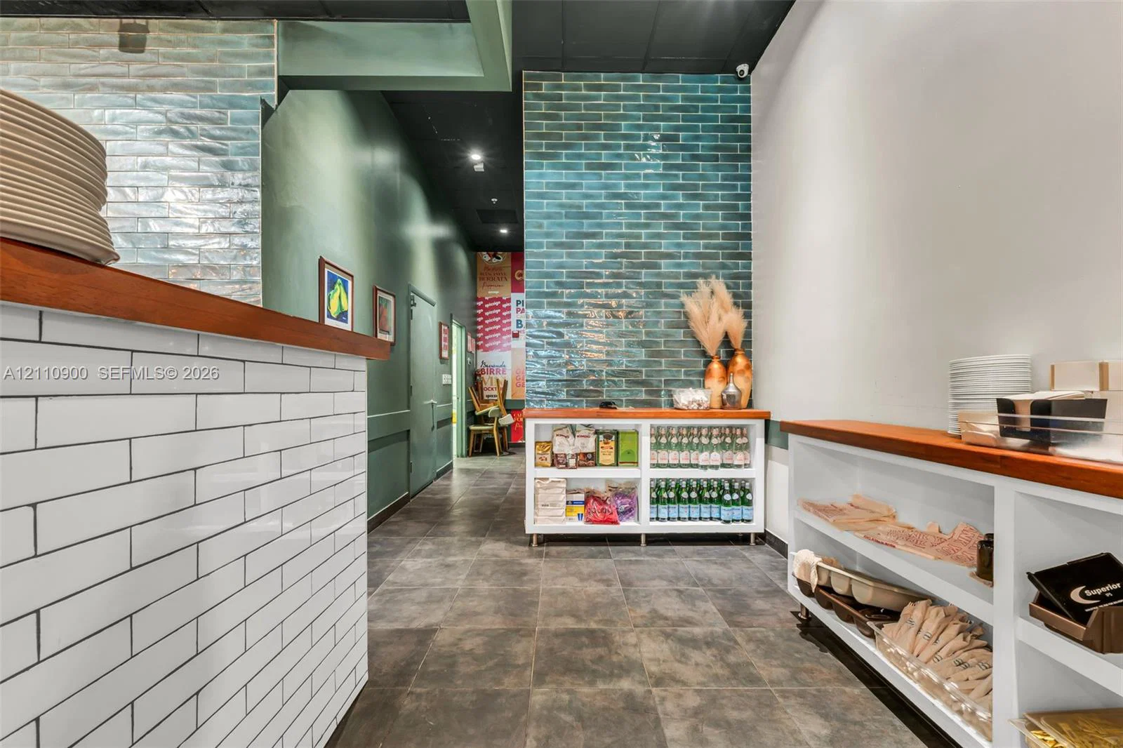 Established Italian Restaurant with Wood Fired Pizza Focus