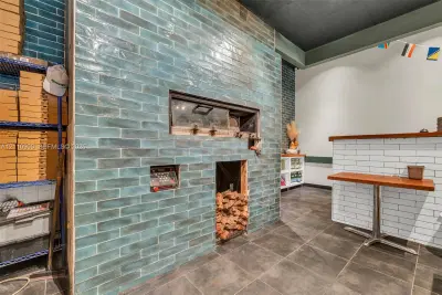 Established Italian Restaurant with Wood Fired Pizza Focus