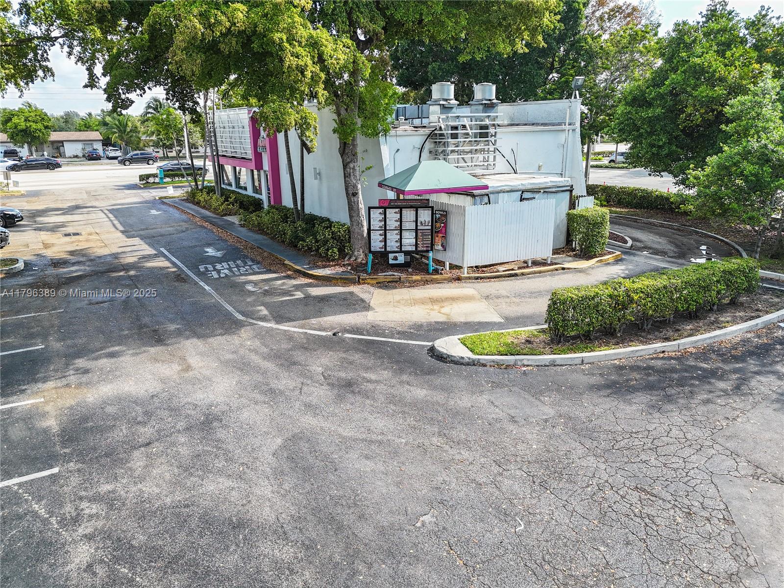 Turnkey Quick Service Restaurant with Prime Real Estate