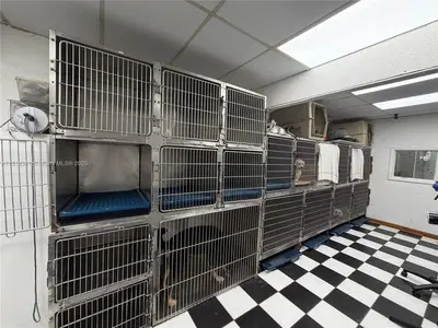 Established Pet Grooming and Boarding Facility with Loyal Clientele