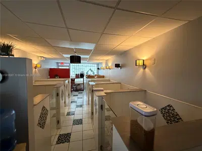 Established Pet Grooming and Boarding Facility with Loyal Clientele