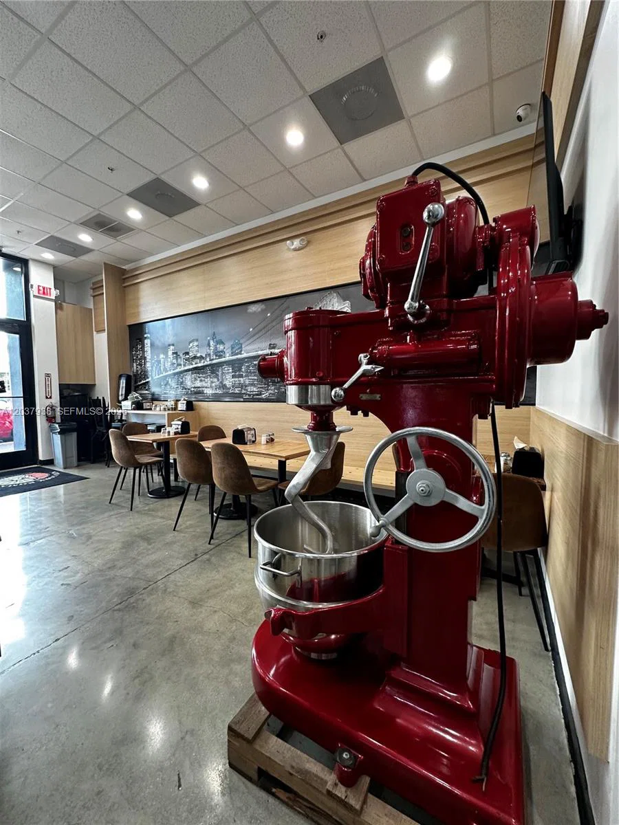 Turnkey New York Style Pizzeria with Long Term Lease in Prime Location