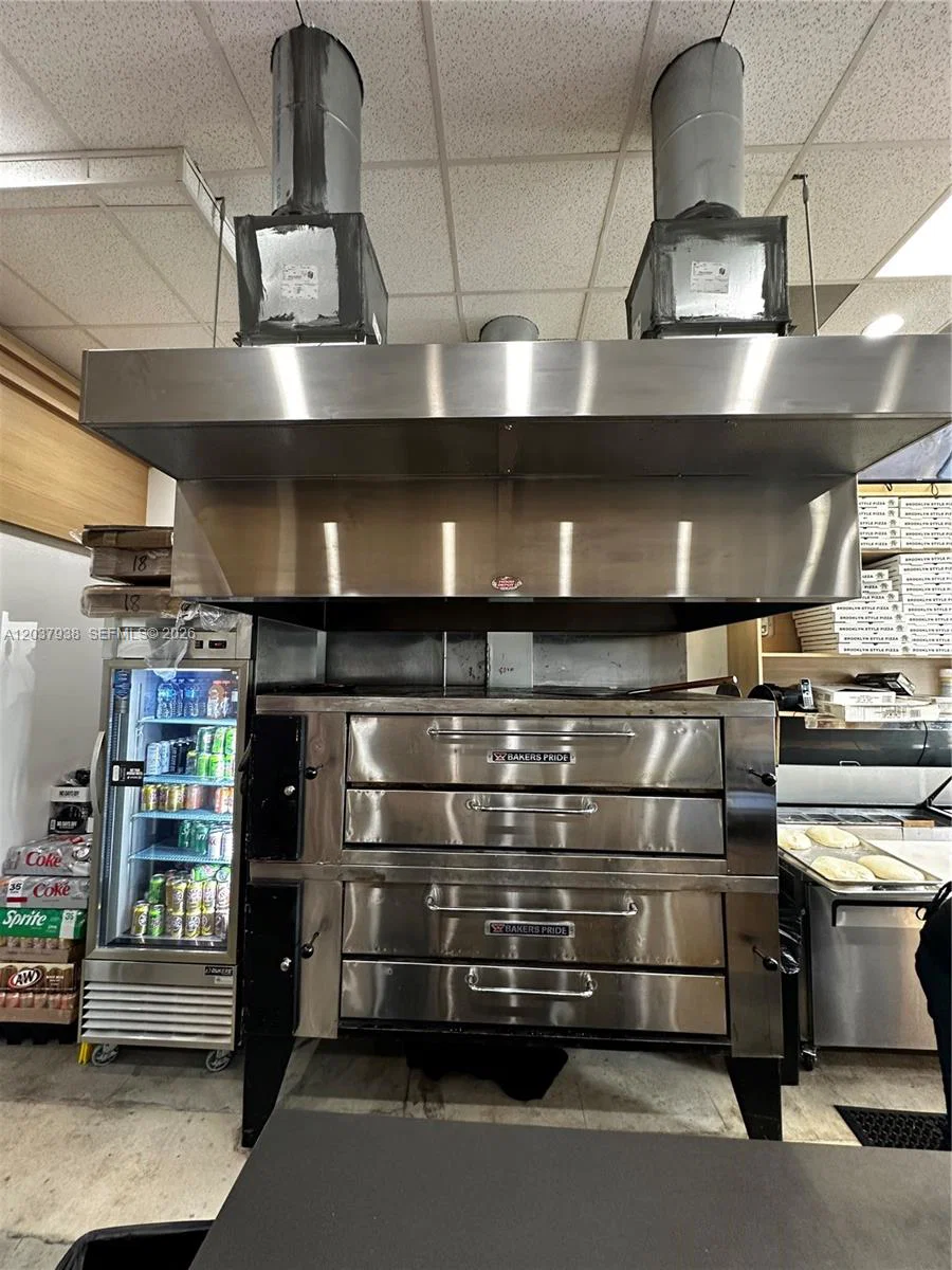 Turnkey New York Style Pizzeria with Long Term Lease in Prime Location