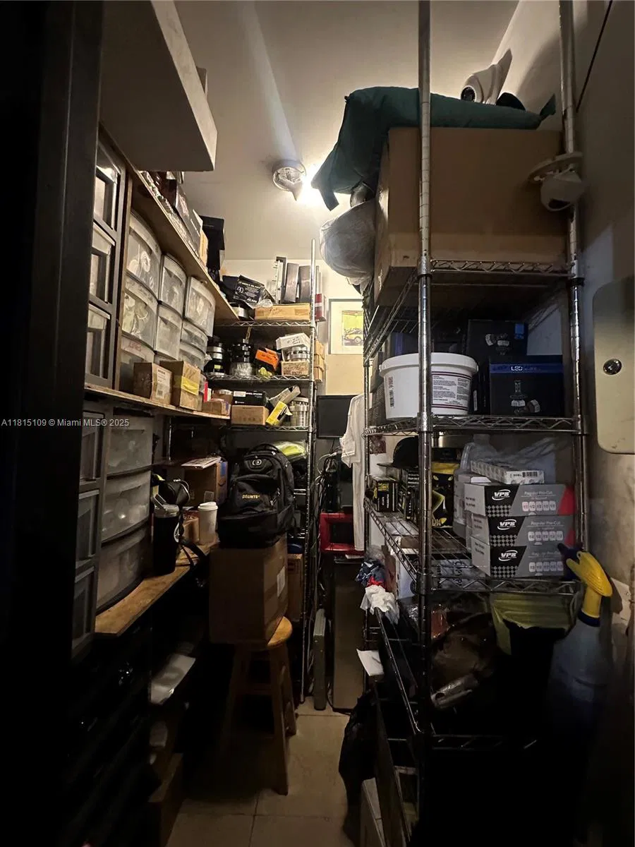 Established Auto Detailing Studio with Customization Capabilities