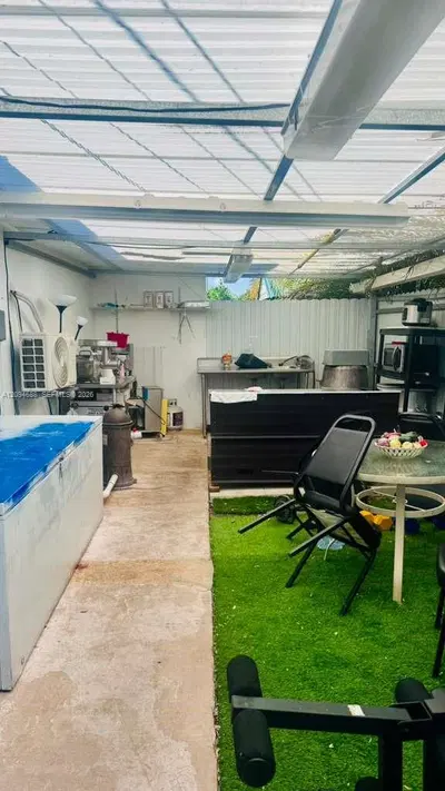 Established Caribbean Restaurant with Loyal Repeat Customers
