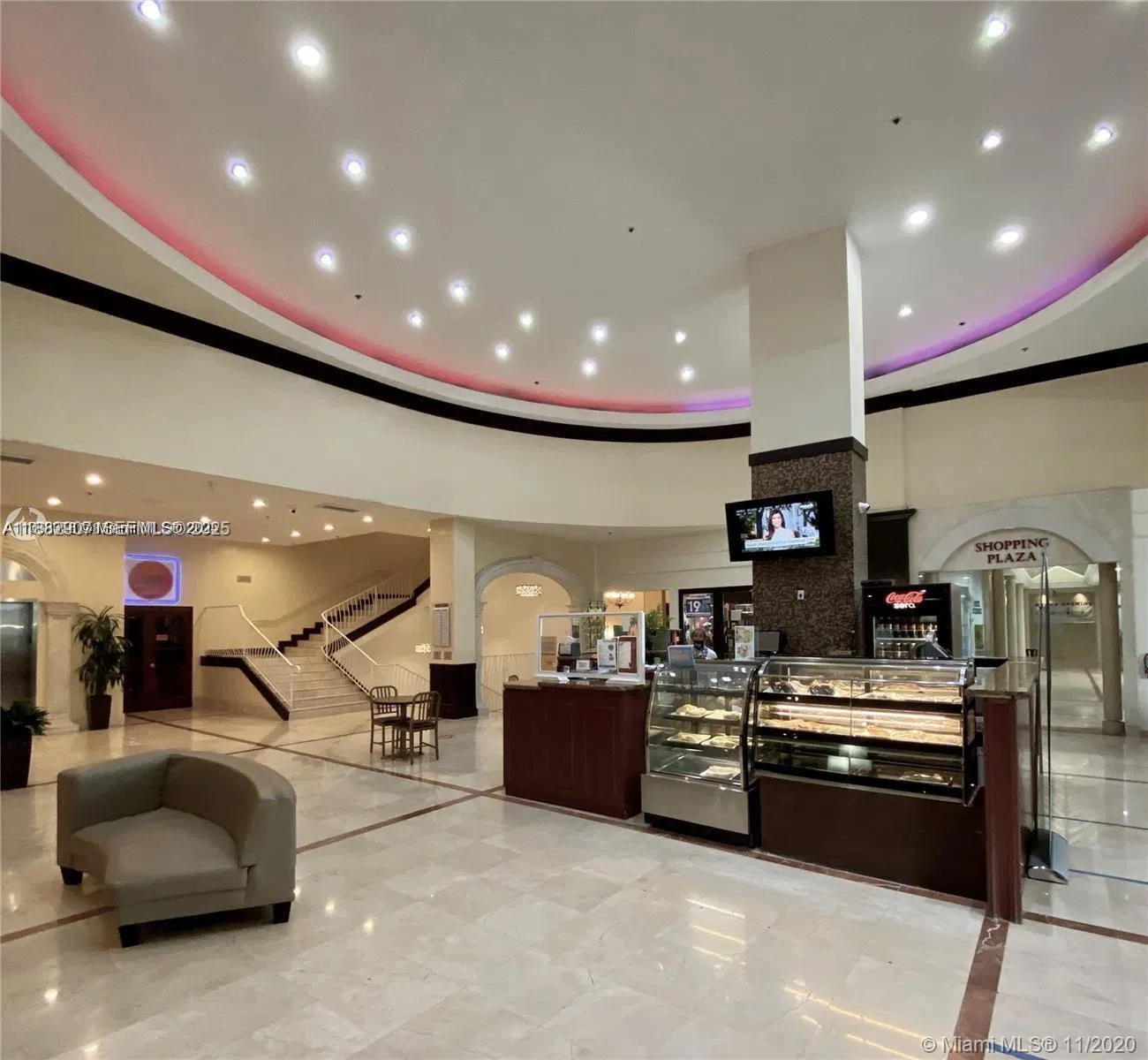 Profitable Beach Retailer with Prime Hotel Location