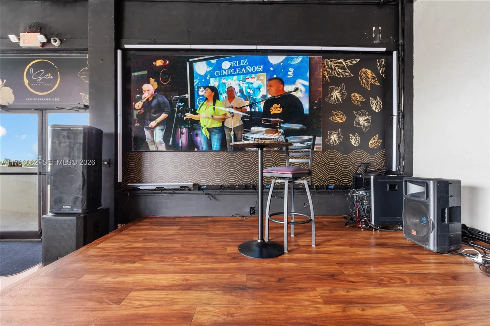 Thriving Bar and Grill with Valuable Liquor License