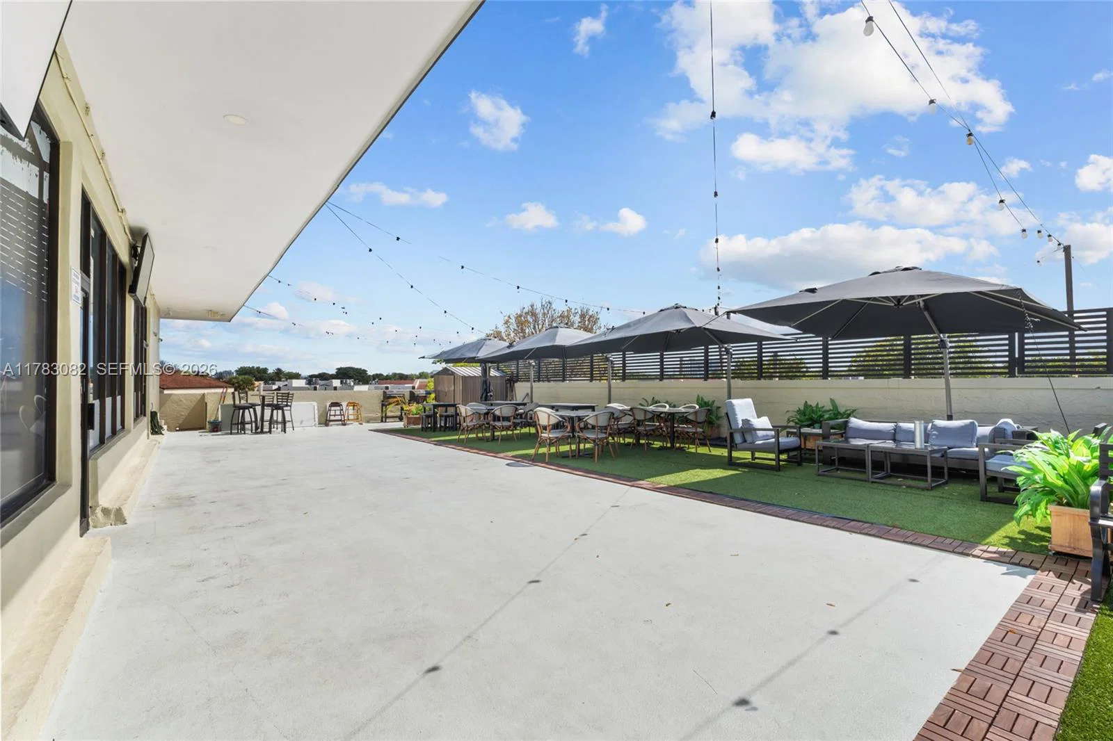 Thriving Bar and Grill with Valuable Liquor License
