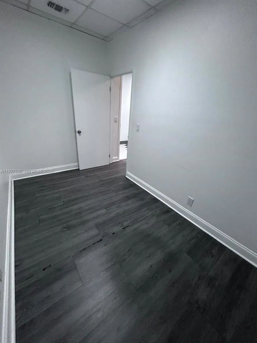 Flexible Professional Office Space with Included Utilities