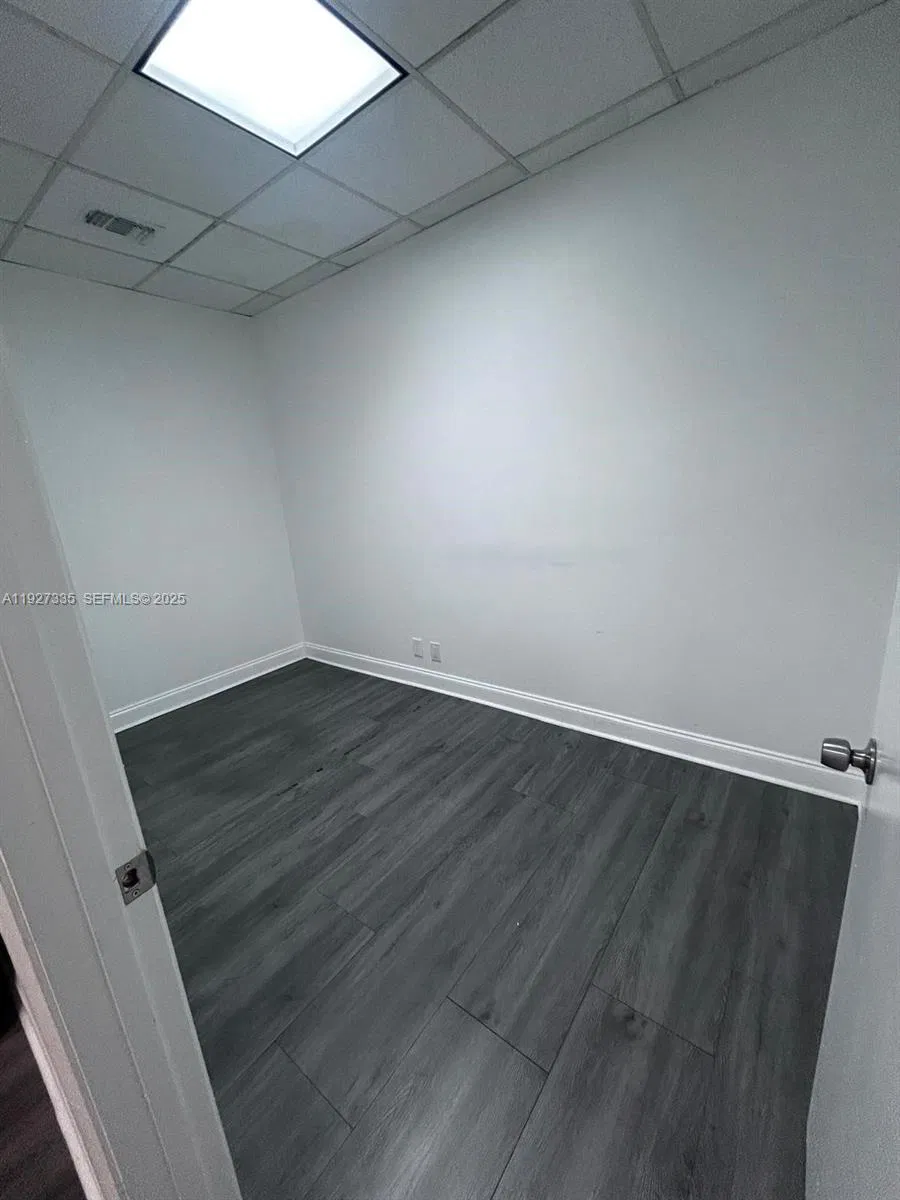 Flexible Professional Office Space with Included Utilities