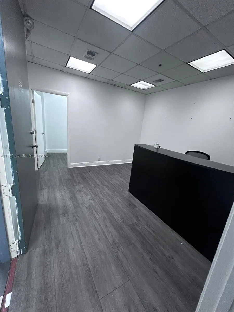 Flexible Professional Office Space with Included Utilities