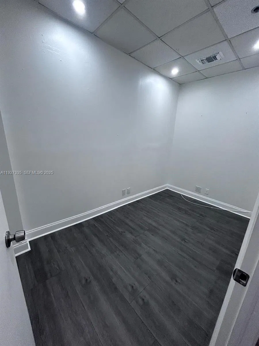 Flexible Professional Office Space with Included Utilities