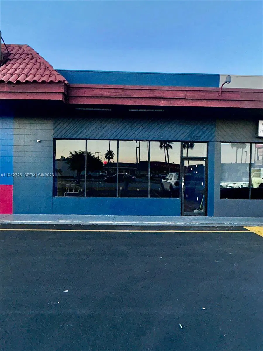 Prime Commercial Space with High Traffic Location