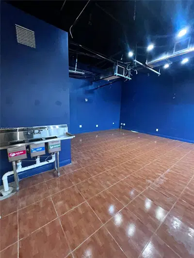 Prime Commercial Space with High Traffic Location