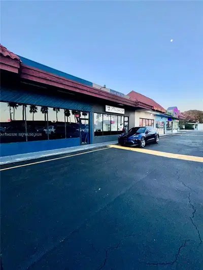 Prime Commercial Space with High Traffic Location