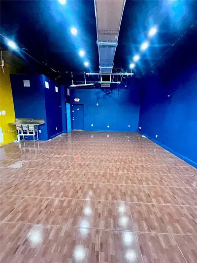 Prime Commercial Space with High Traffic Location