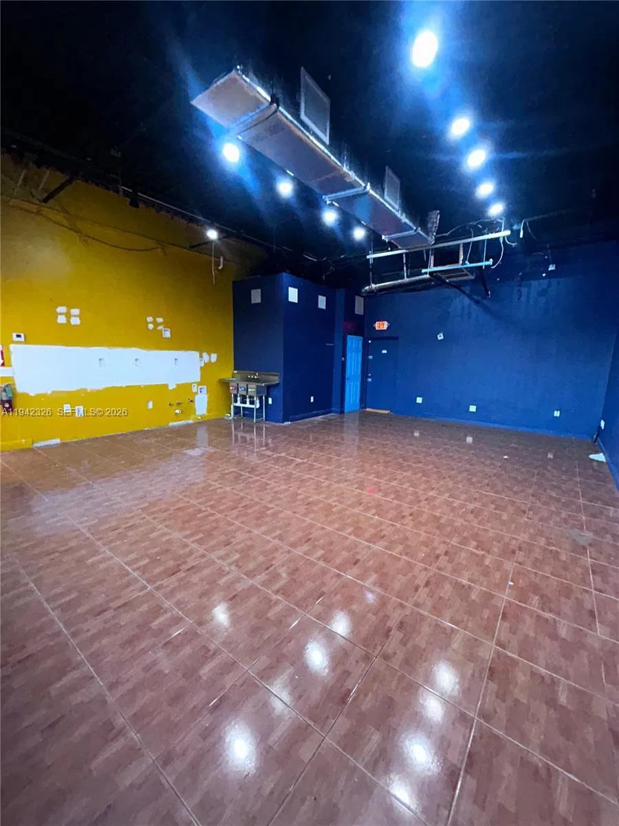 Prime Commercial Space with High Traffic Location