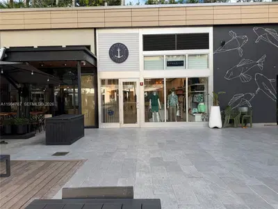 Boutique Men's Fashion Retailer with E 2 Visa Eligibility