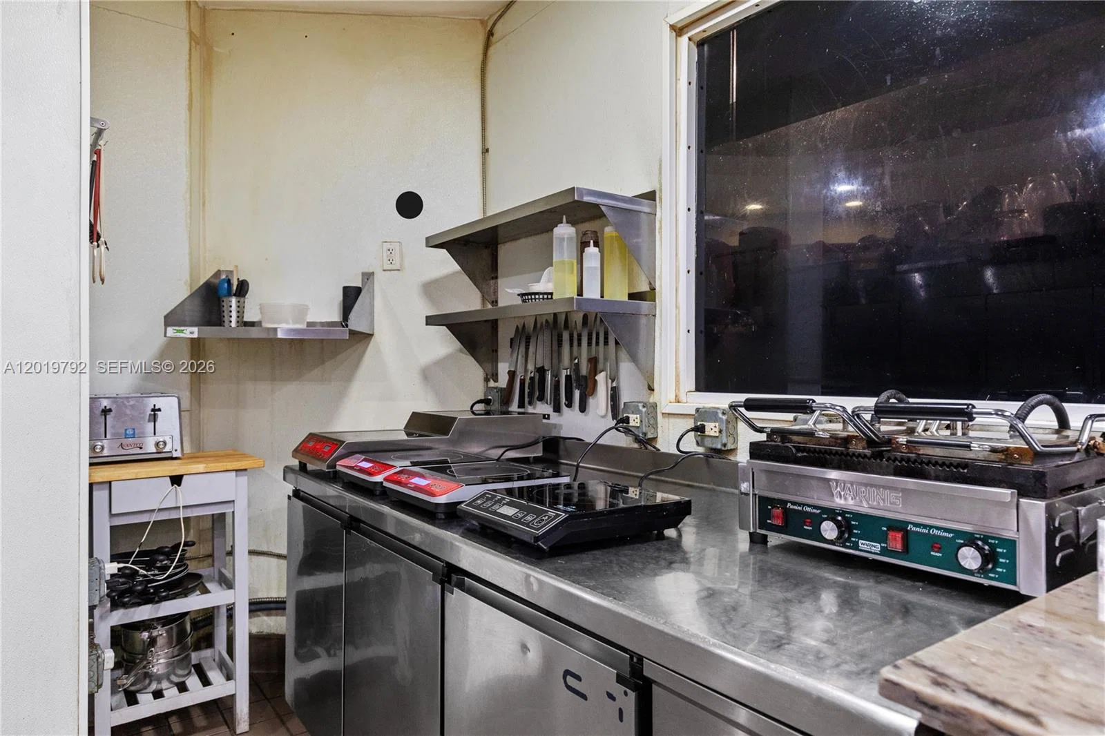 Profitable French Bakery Cafe with Strong Recurring Clientele