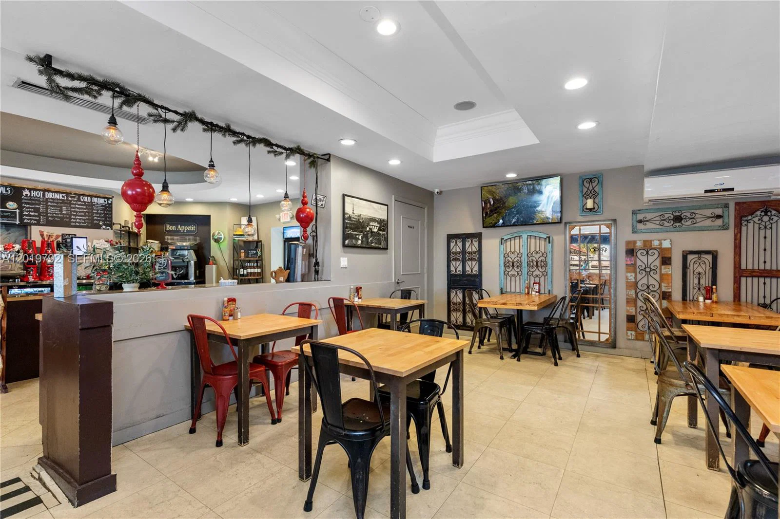Profitable French Bakery Cafe with Strong Recurring Clientele
