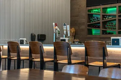 Stylish Restaurant with Prime Location