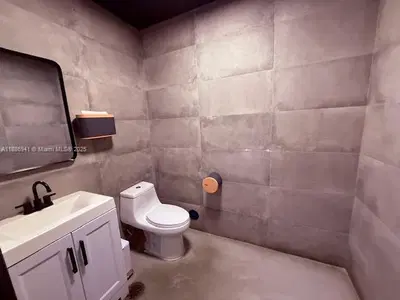 Prime Restaurant Asset Sale with Long Term Lease