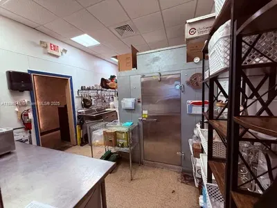 Prime Restaurant Asset Sale with Long Term Lease