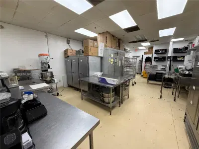 Established Gourmet Market and Catering with Diverse Revenue Streams