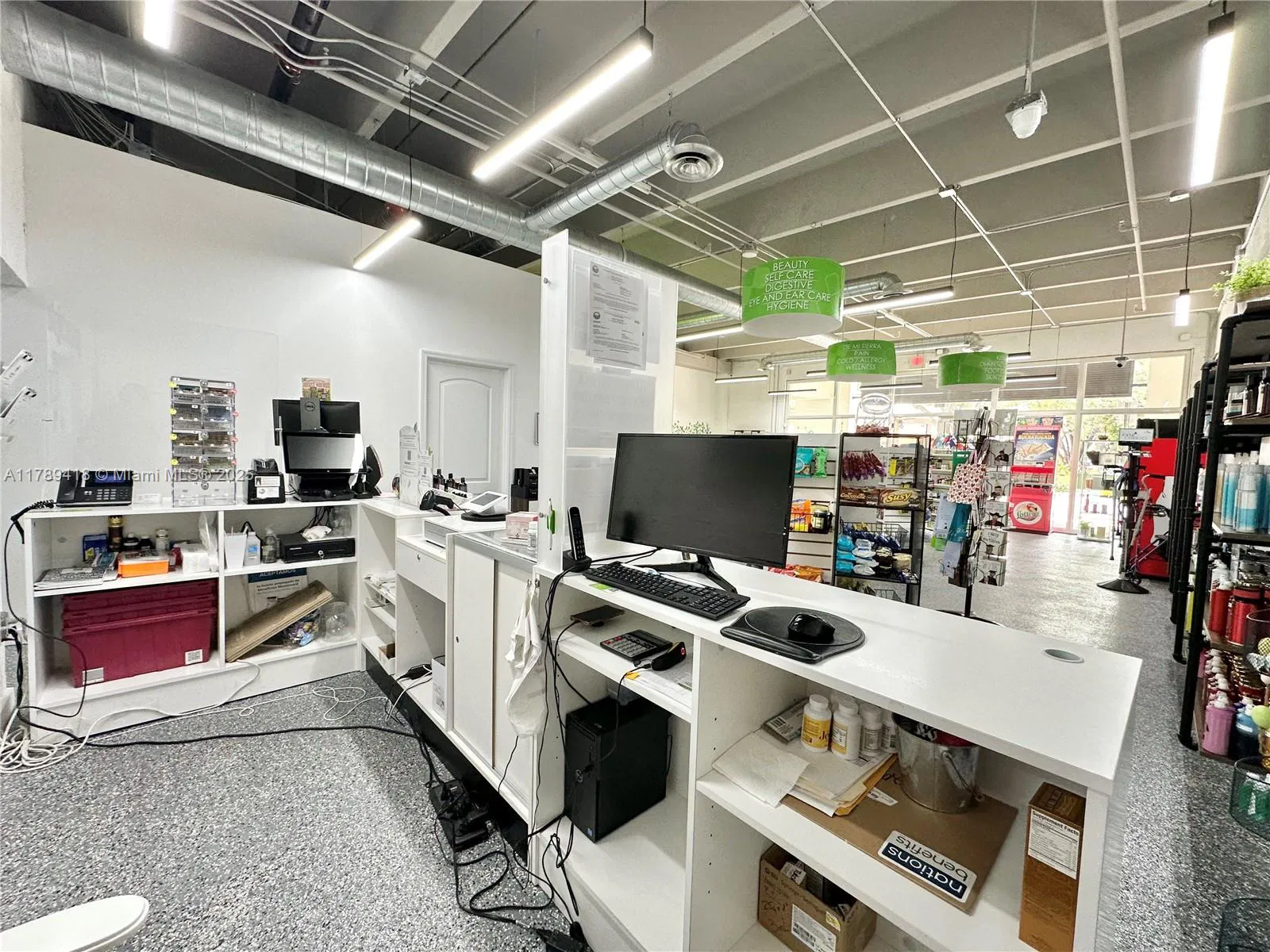 Turnkey Pharmacy with Established Customer Base