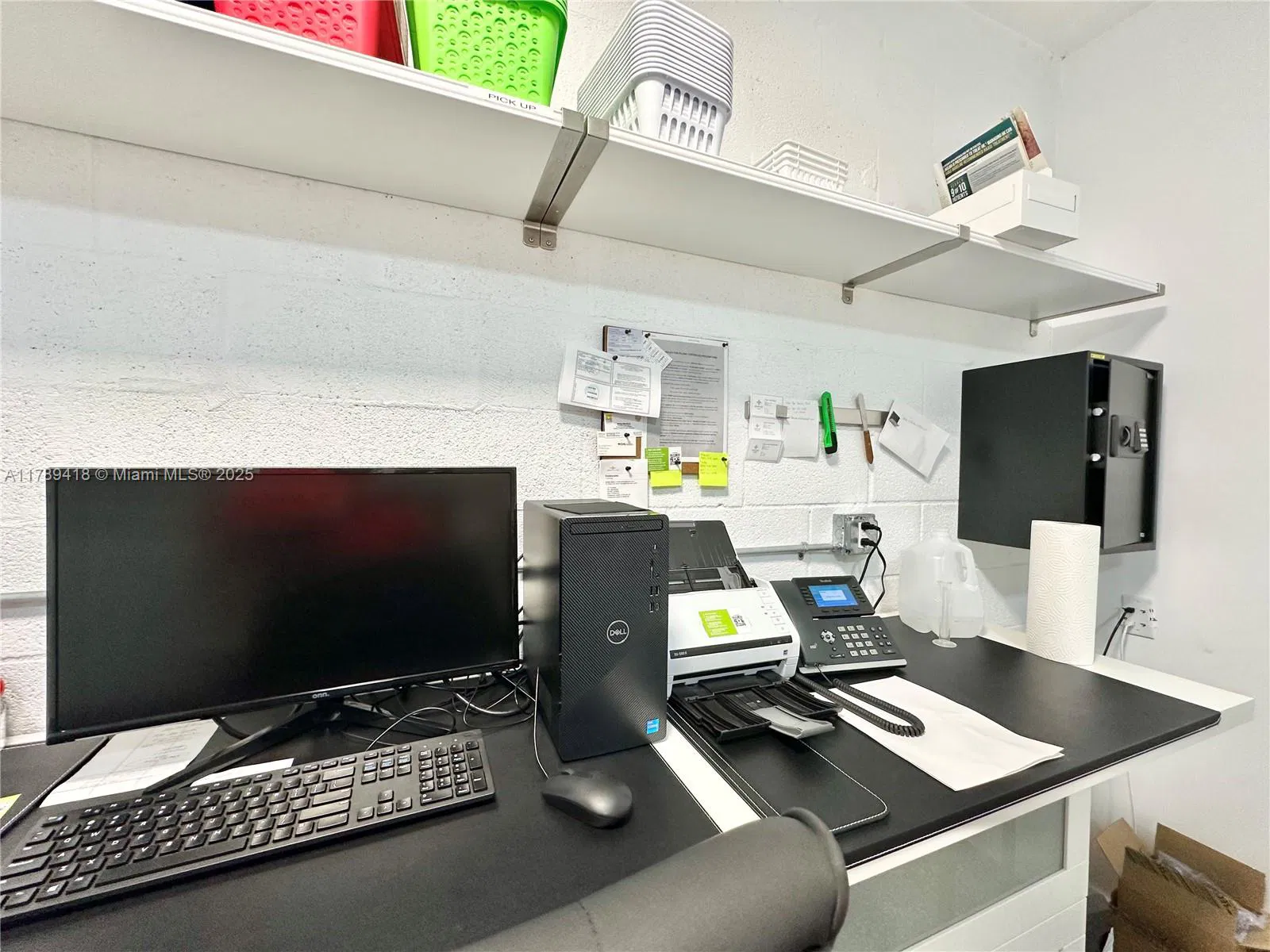 Turnkey Pharmacy with Established Customer Base