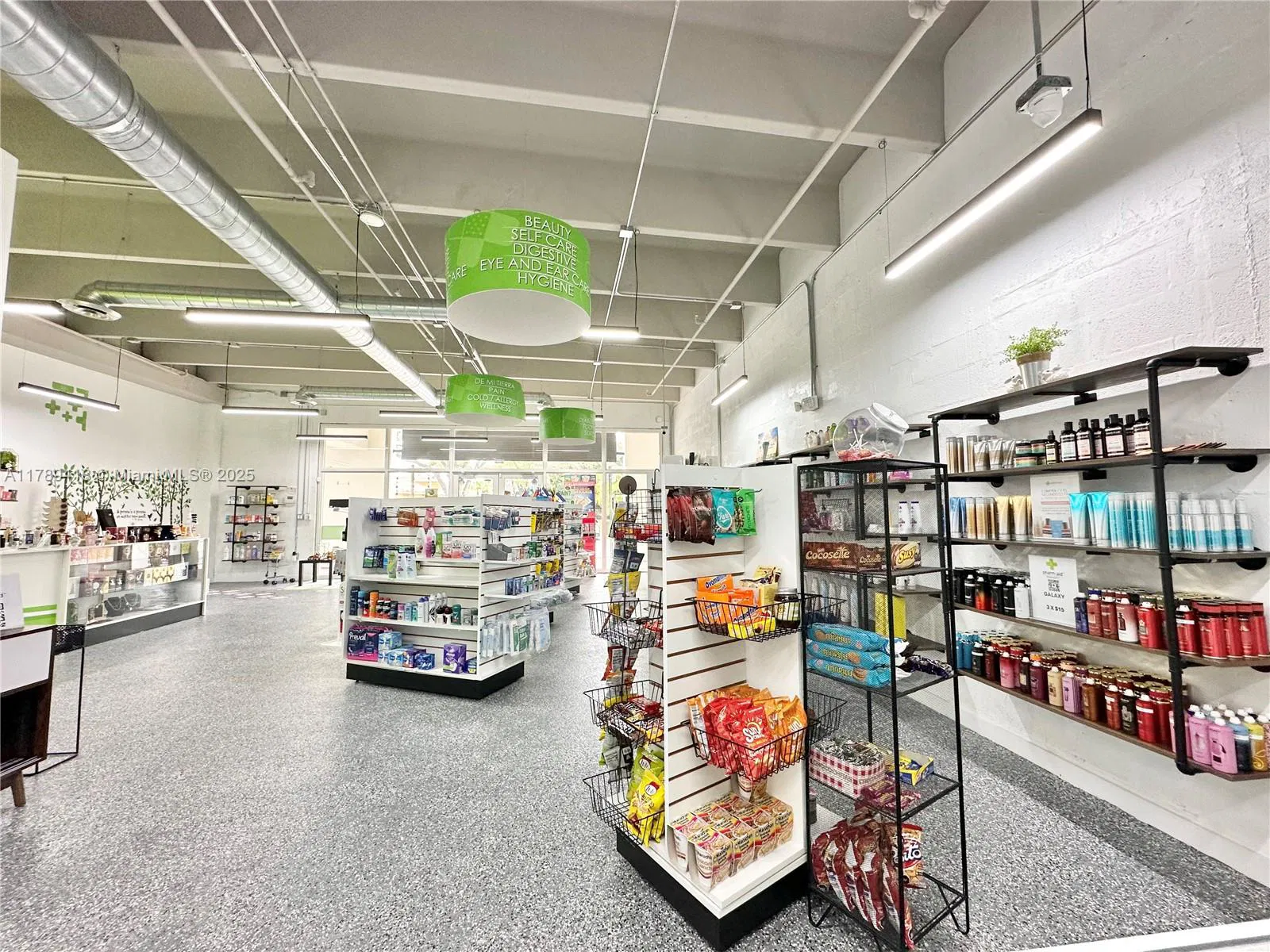 Turnkey Pharmacy with Established Customer Base