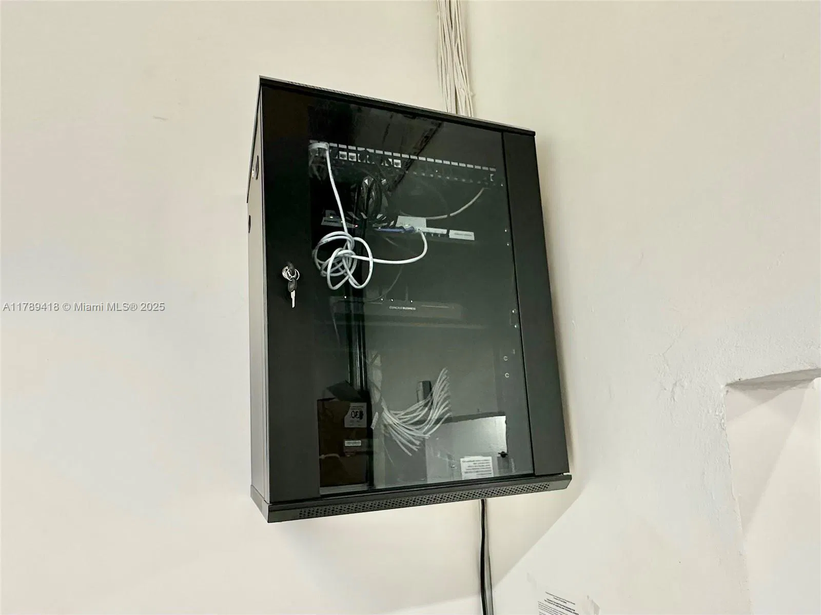 Turnkey Pharmacy with Established Customer Base