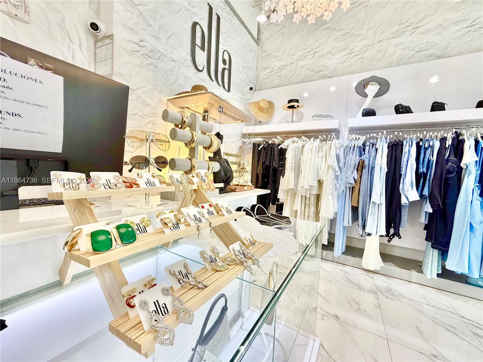 Premier Luxury Retail Boutique with Strong Online Presence