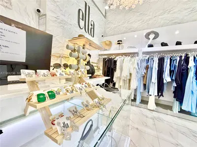 Premier Luxury Retail Boutique with Strong Online Presence