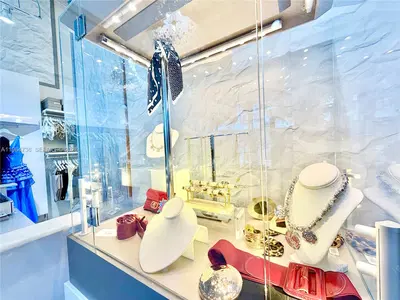 Premier Luxury Retail Boutique with Strong Online Presence