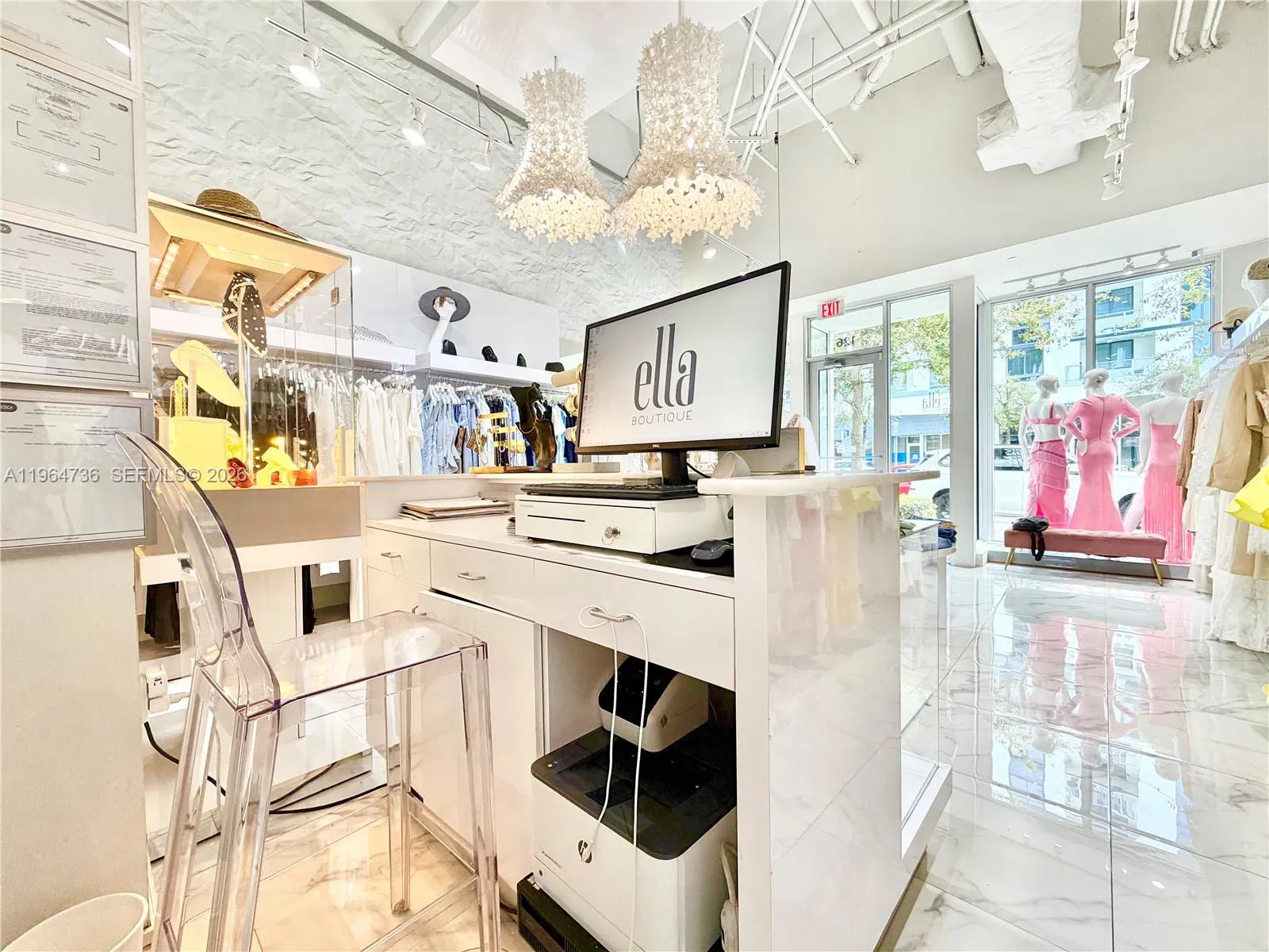 Premier Luxury Retail Boutique with Strong Online Presence