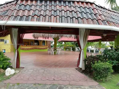 Premier Resort Property with Development Potential