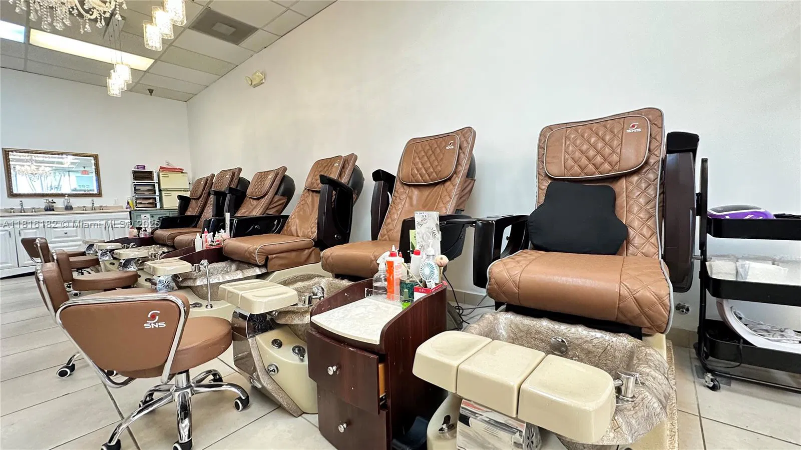Profitable Nail Salon with Turnkey Operations