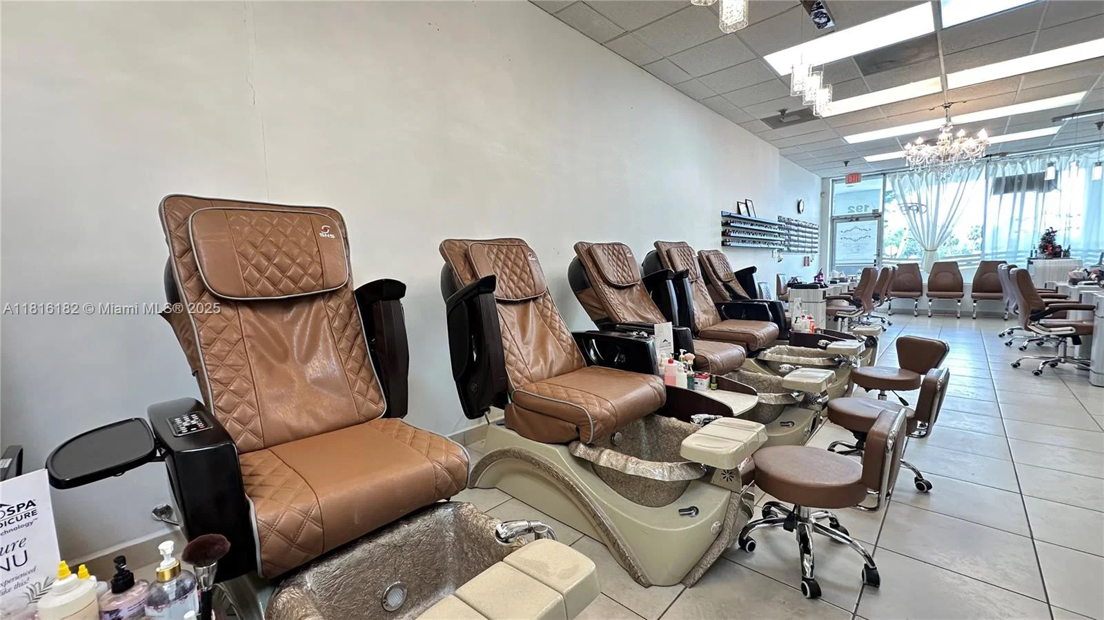 Profitable Nail Salon with Turnkey Operations