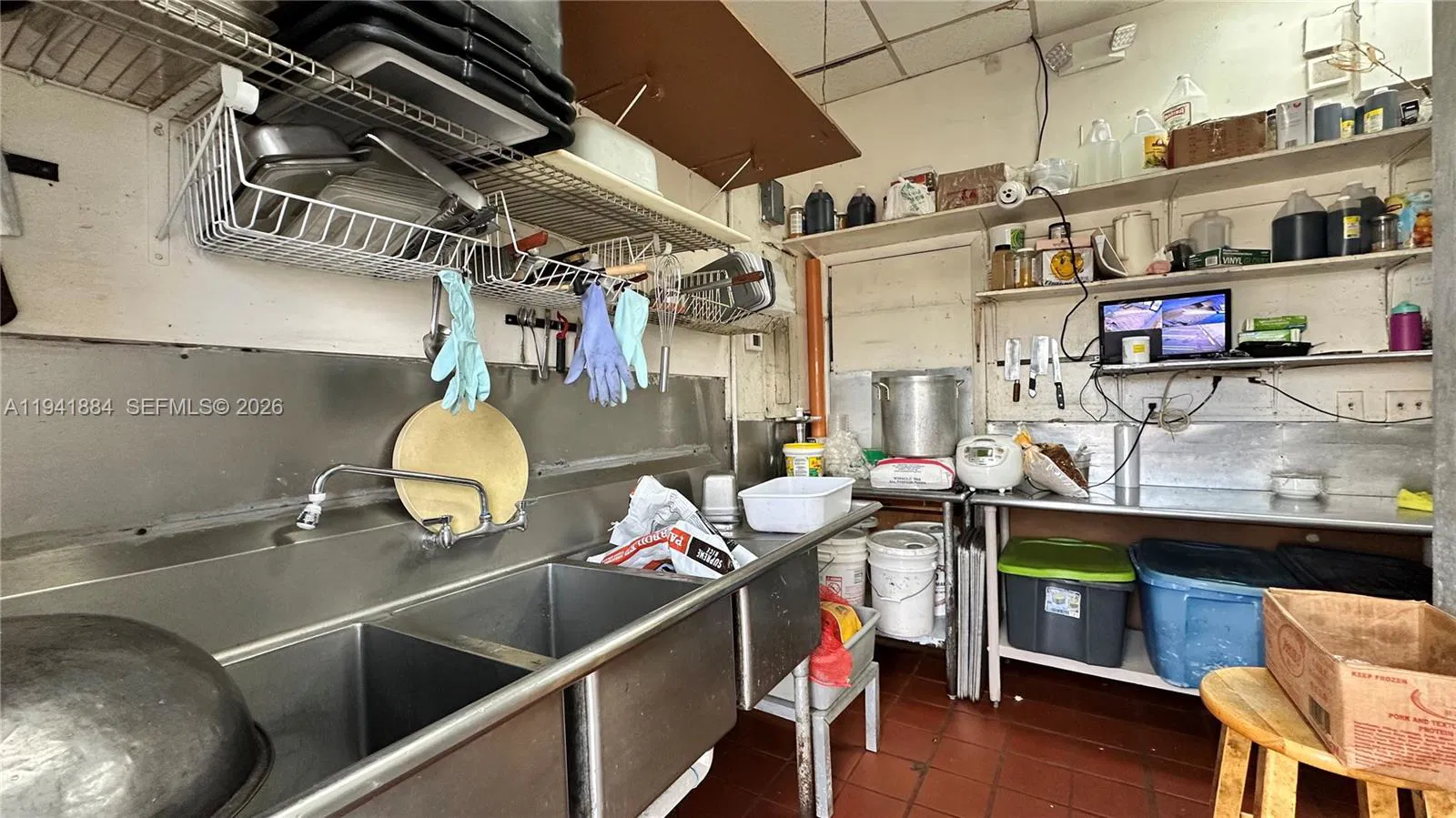 Established Take Out Restaurant with Stable Customer Base