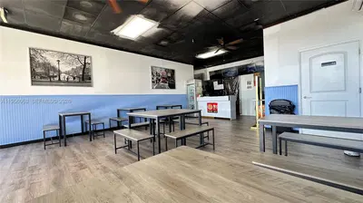 Established South Florida Restaurant with a Loyal Following