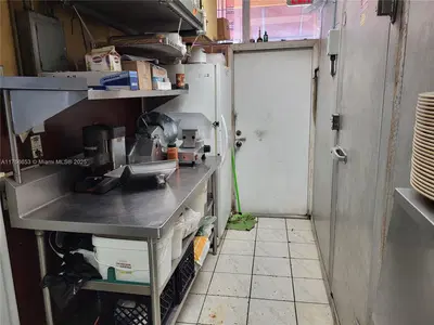 Established Cafeteria with Turnkey Operations