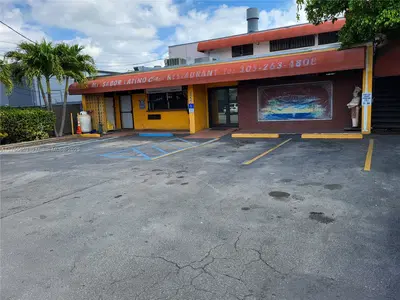 Established Cafeteria with Turnkey Operations