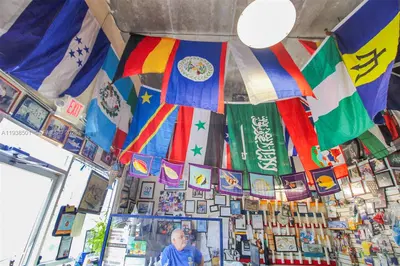 Established Specialty Food Store with Loyal Customer Base