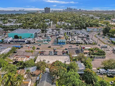 Thriving Electronics Repair Shop with Strong Local Presence